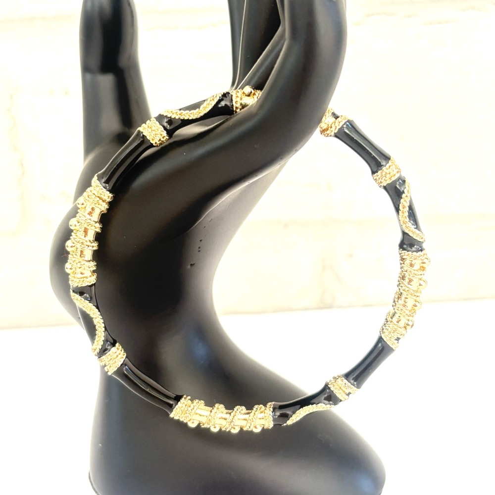 Black Gold Scroll Design Bracelet Bangle - Picture 4 of 7